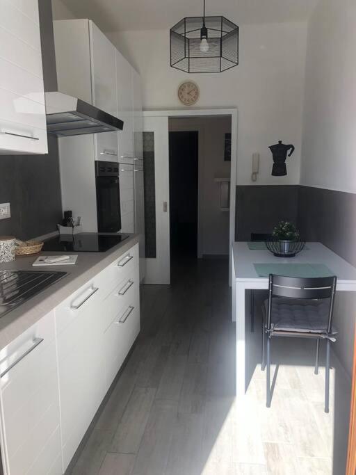 Appartamento Veronica, Per Lavoro E Relax Corsico Exteriér fotografie